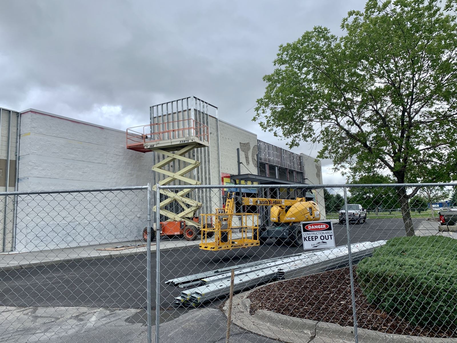 Old Toys R Us Building